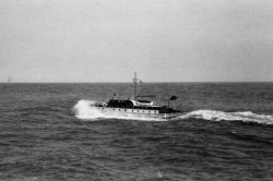 Gwynreta at speed in Scarborough Bay