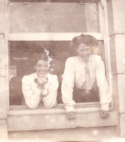 S A W & Doris Highley, Filey 1910