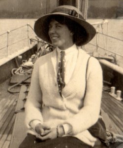 Mabel Holdsworth album 1909