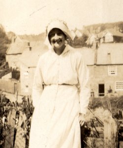 Evelyn Hirst Sandsend, August 1915