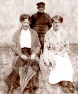Mrs Fredrick  Walker, Kathleen Marian Walker, Sandsend 1915