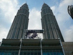 The Petronas Towers, Kuala Lumpur, Malaysia, 7 Feb 2007