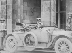 George Holdsworth's car at Netherside Hall, 1913