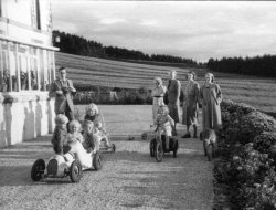 Holdsworths, Riddicks, Mrs Watson-Hey and Rosemary, at Scargill House, Kettlewell, 1953