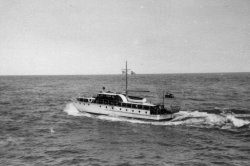 Gwynreta at speed in Scarborough Bay