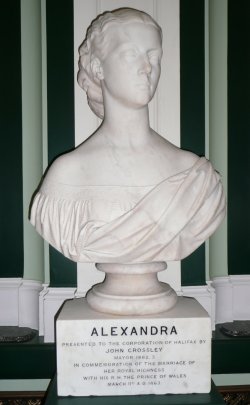 Statue of Princess Alexandra in Pride of Place in Halifax Town Hall, 9 Sept 2008